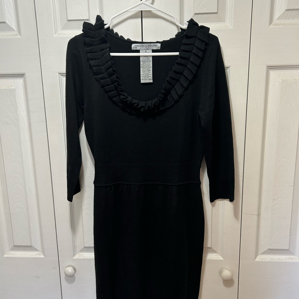 MAGGY LONDON / Melanie Lynn Black Ruffle Dress